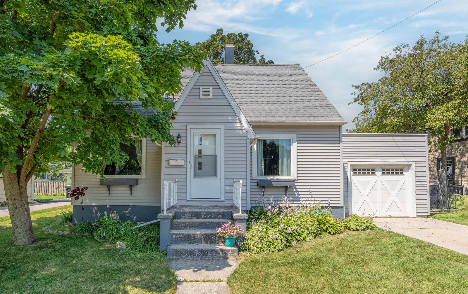 Property Photo:  701 S State Street  WI 53014 