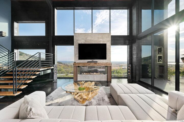 Property Photo:  6502 Kiva Ridge Drive  CO 80513 