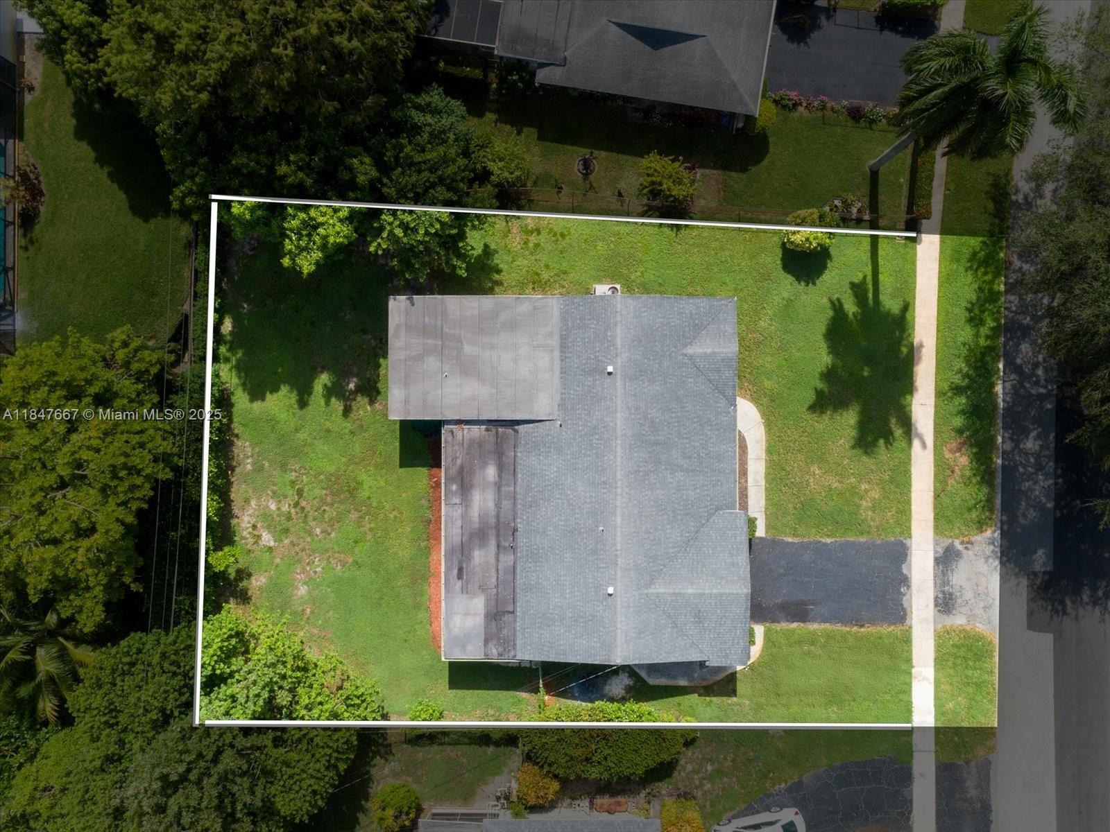 Property Photo: 4837 NW 8th St FL 33317