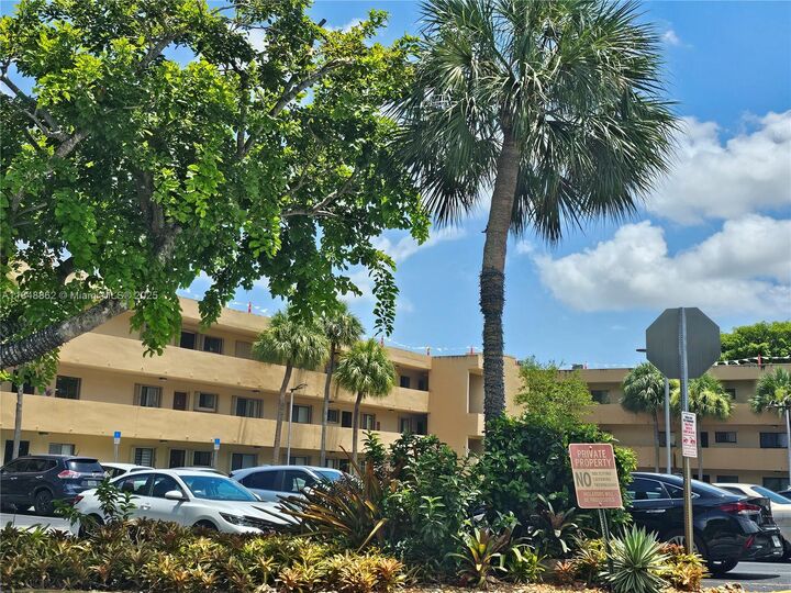 8415 SW 107th Ave 219W  Miami FL 33173 photo
