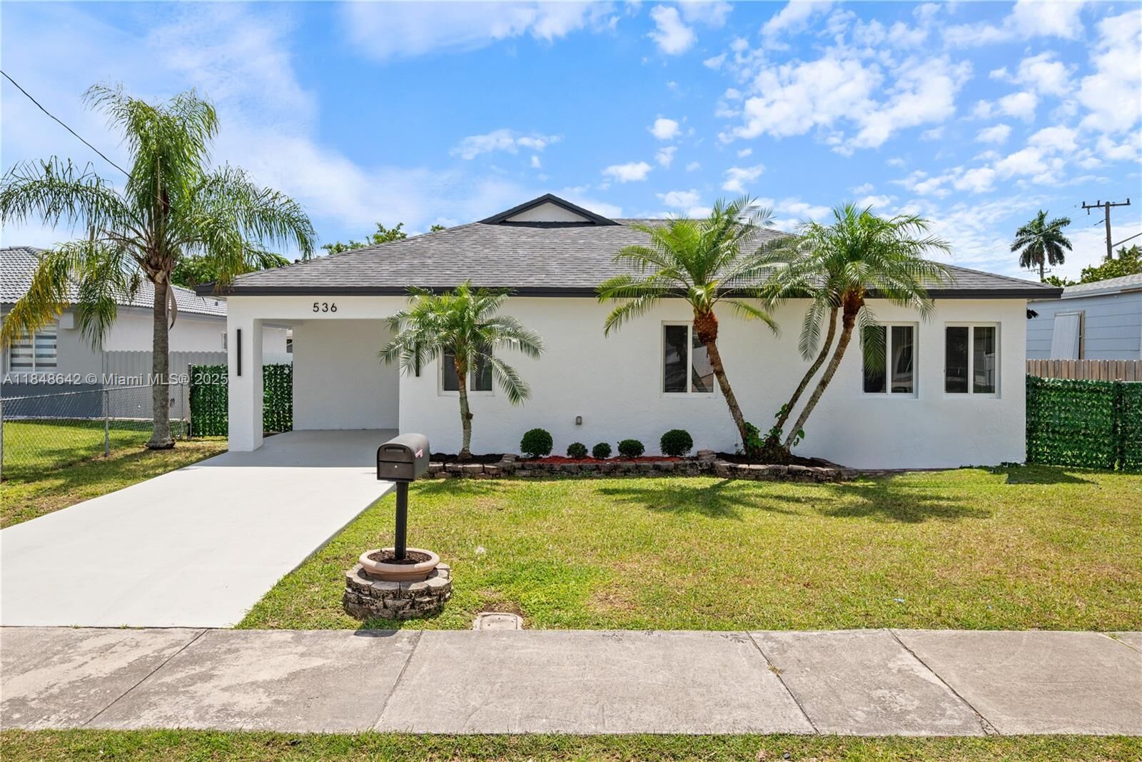 Property Photo:  536 NW 7th St  FL 33030 