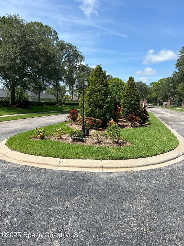 Property Photo: 1748 Winding Ridge Circle SE FL 32909