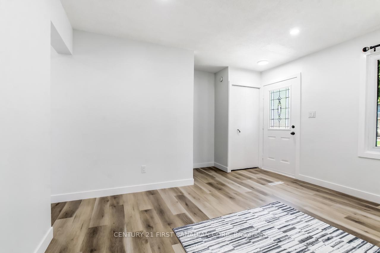 Property Photo: 59 Augusta Crescent ON N6E 2C9