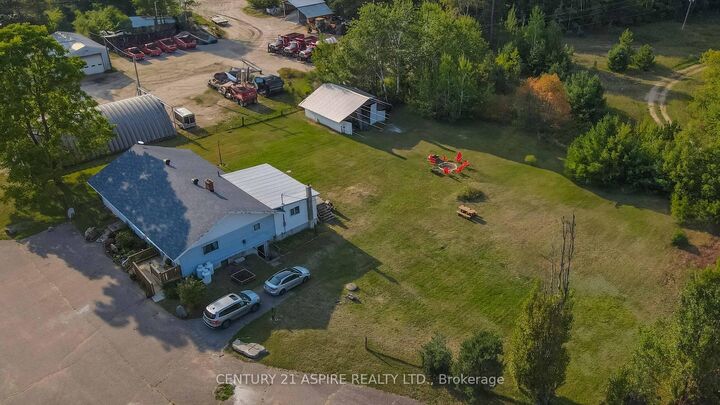 Photo de la propriété:  16358 Highway 60 Highway  ON K0J 2A0 