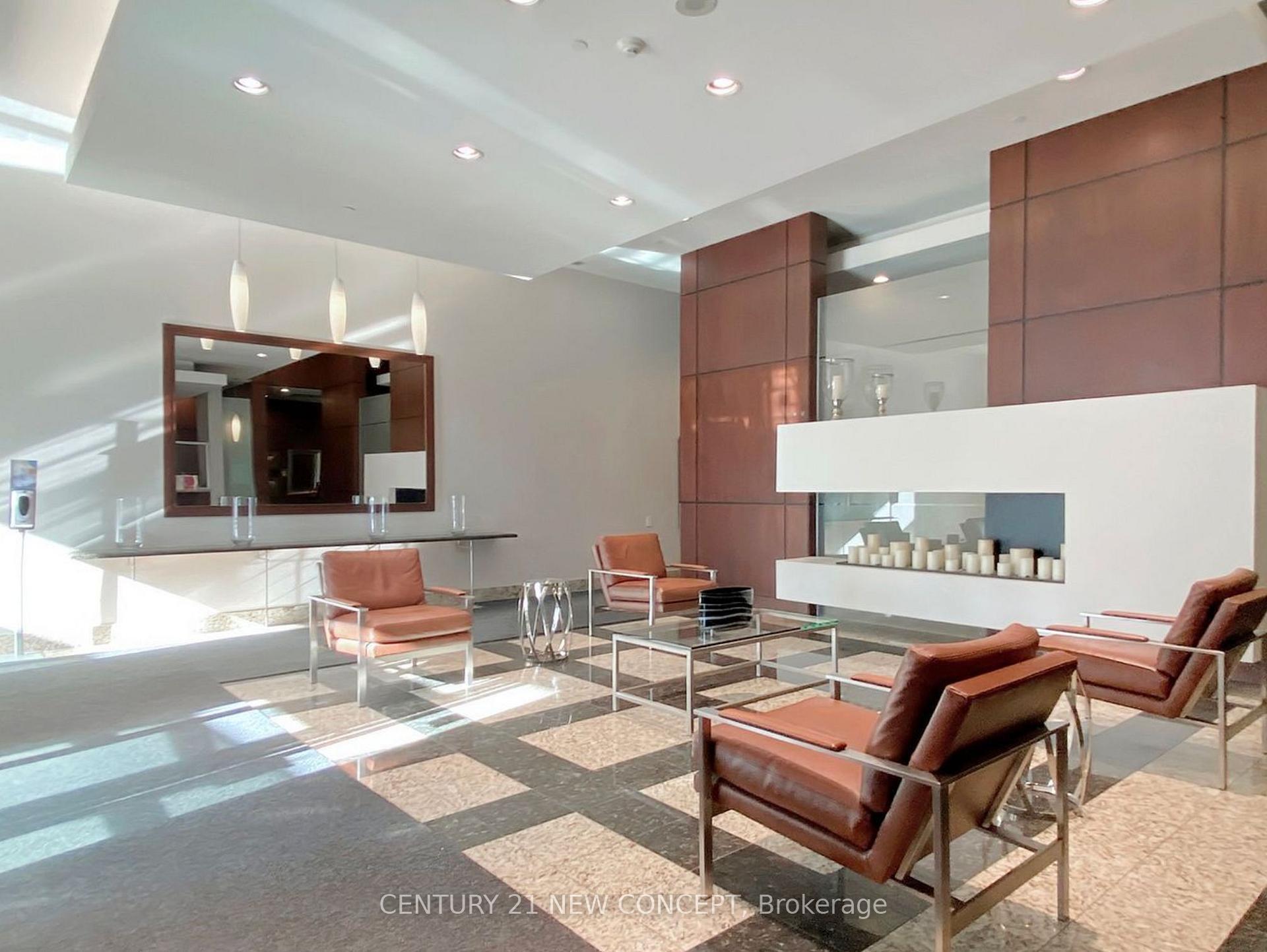Property Photo: 18 Parkview Avenue S 1006 ON M2N 7H7