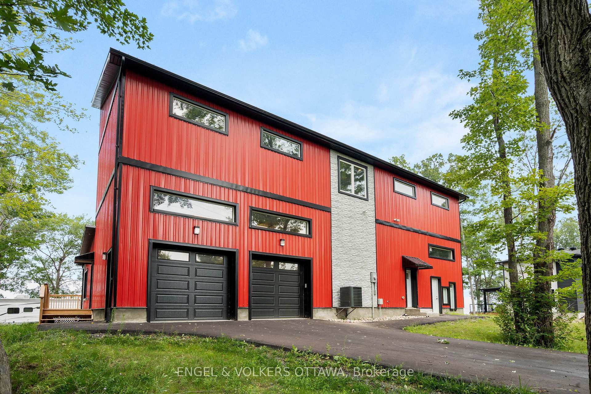 Property Photo: 866 Bayview Drive ON K0A 3M0