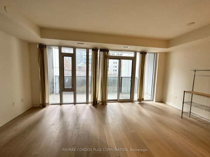 Property Photo: 330 Richmond Street W 518 ON M5V 1X2