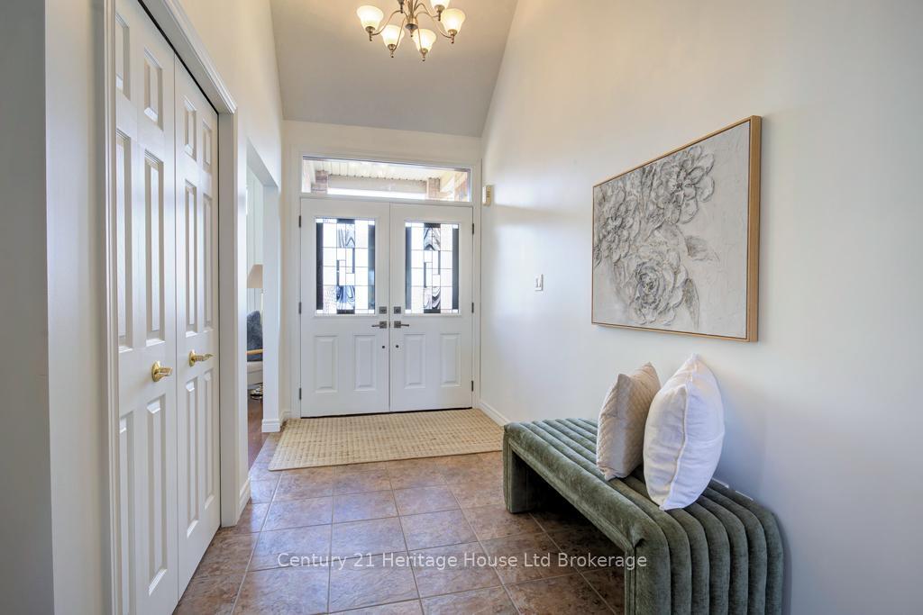 Property Photo: 2 Green Gable Place ON N4T 1W6
