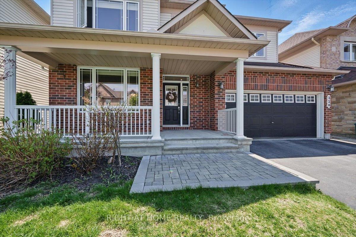 Photo de la propriété: 228 Wildcliff Way ON K4A 0L3