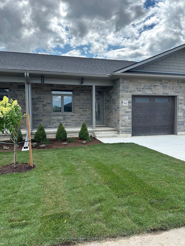 Property Photo:  62 Cavalier Crescent  ON N0G 2R0 