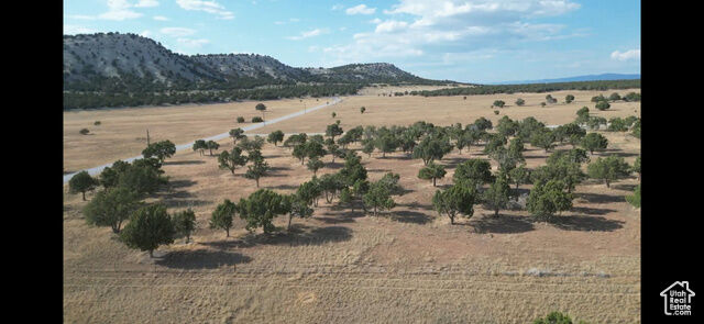 Property Photo: 6040 E 10590 N UT 84662
