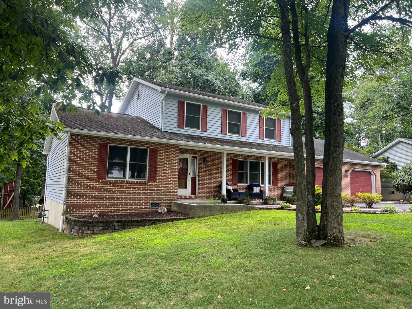Property Photo: 141 Windsor Court PA 17331