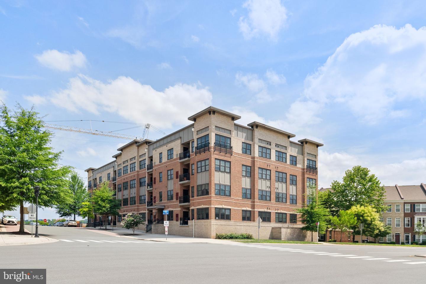 Property Photo:  9523 Bastille Street 305  VA 22031 