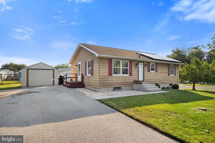 Property Photo:  24 Pine Lane  PA 17350 