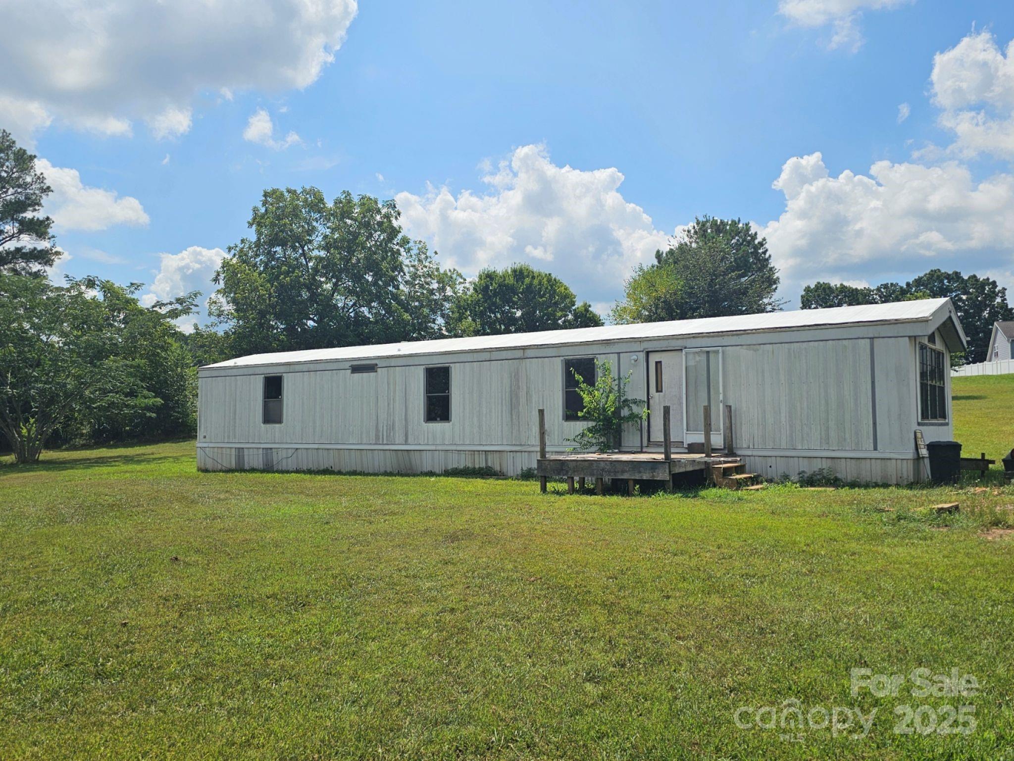 Property Photo:  6601 Deerwood Trail  NC 28168 