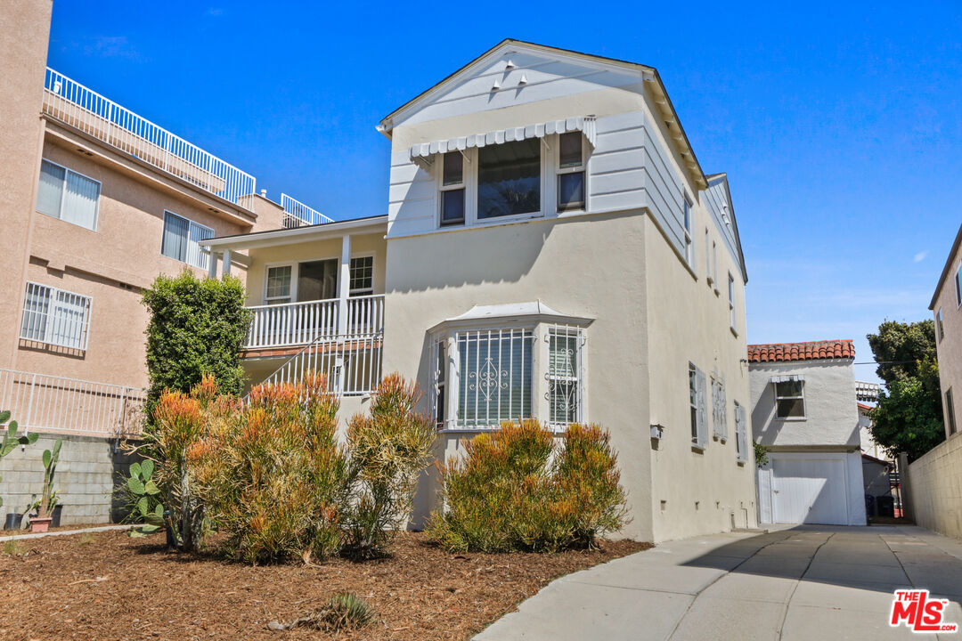 Property Photo: 8521 Saturn St CA 90035