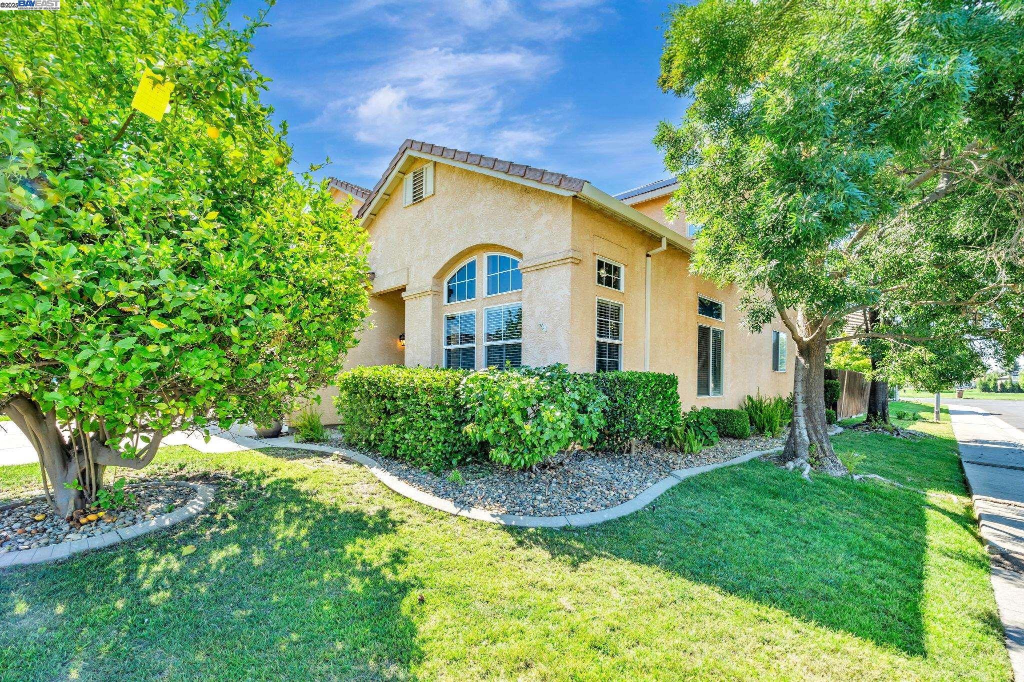 Property Photo: 1786 Bergthold Ct CA 95336
