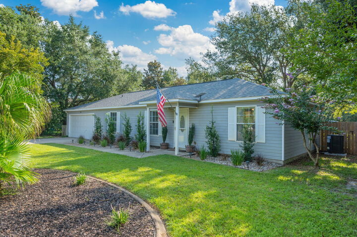 Property Photo:  1860 Eagle Lane  FL 32566 