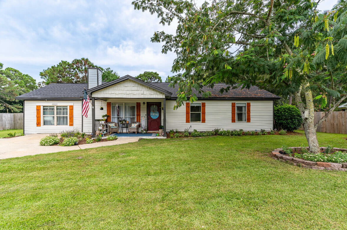 Property Photo: 6935 Jasper Street FL 32566