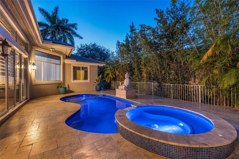 Property Photo: 385 NW 118th Ave FL 33071