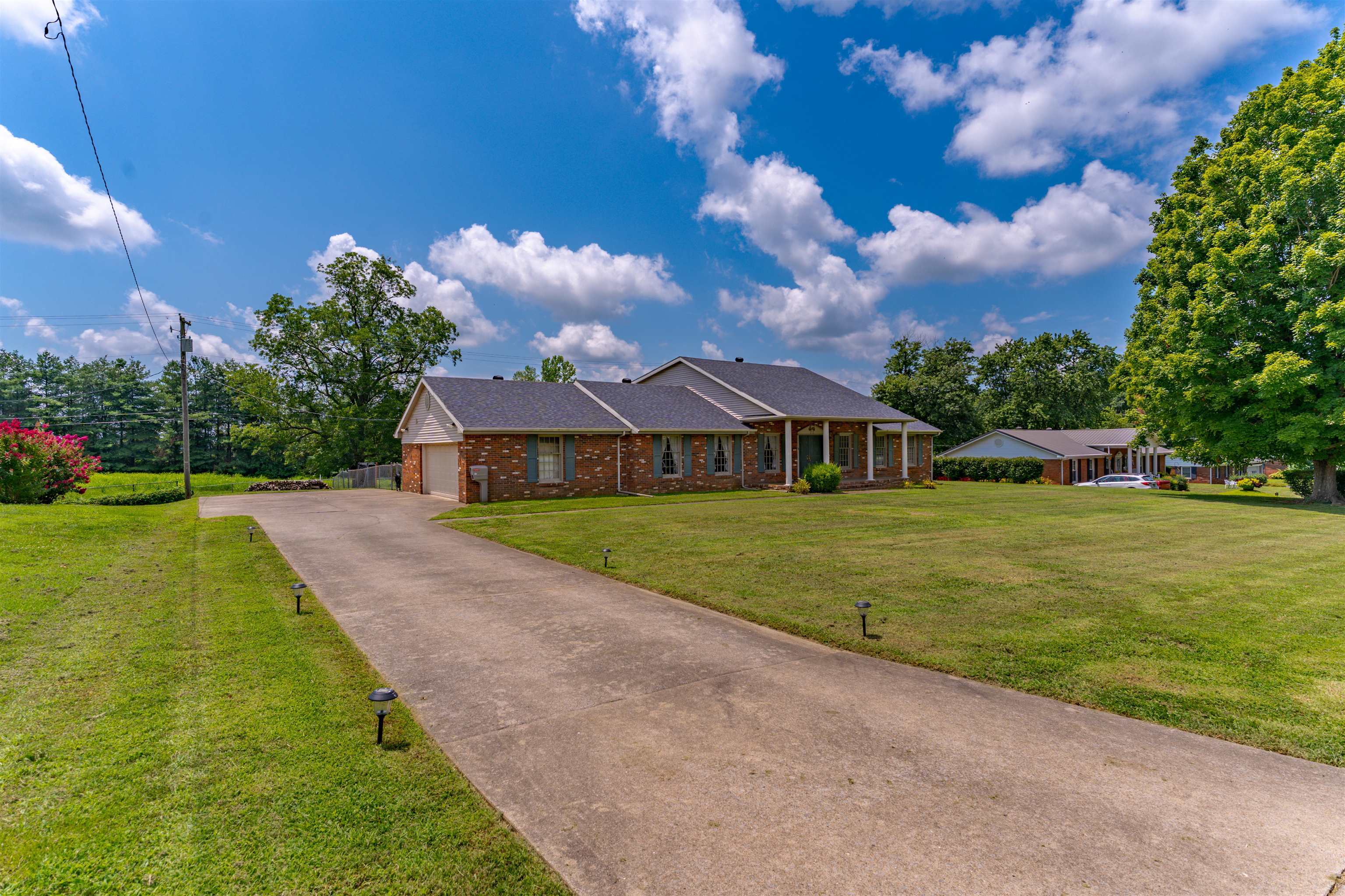 Property Photo:  312 E Young Street  KY 42437 