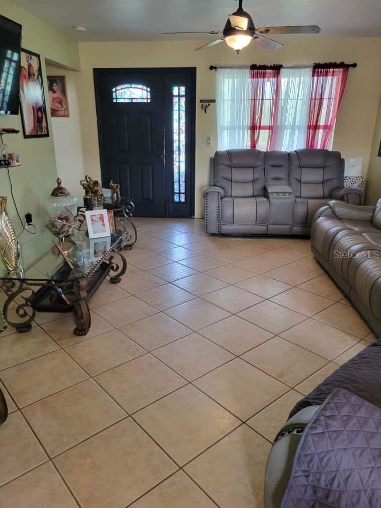 Property Photo:  14445 Commonwealth Avenue N  FL 33868 