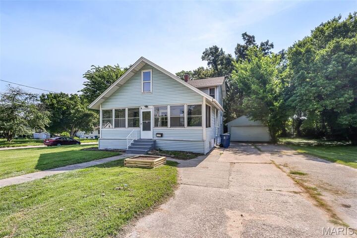 Property Photo:  2219 Humbert Street  IL 62002 
