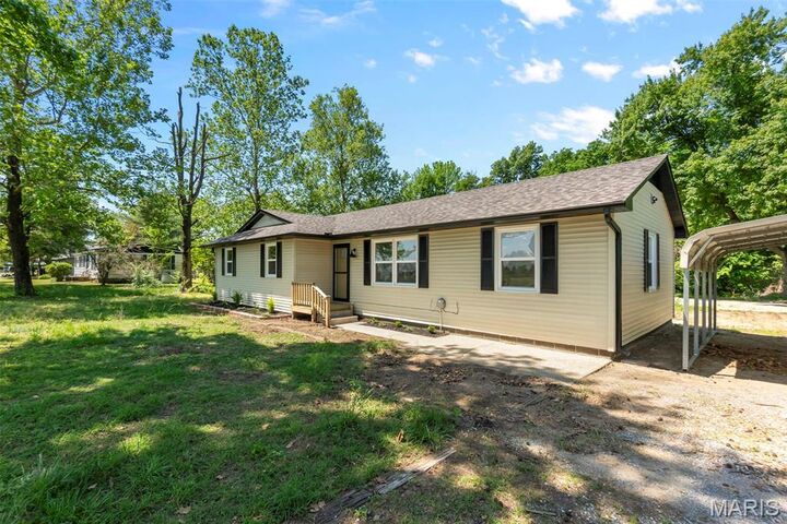 Property Photo:  2047 State Highway H  MO 63801 