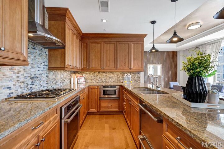 Property Photo:  232 N Kingshighway Boulevard 1201  MO 63108 