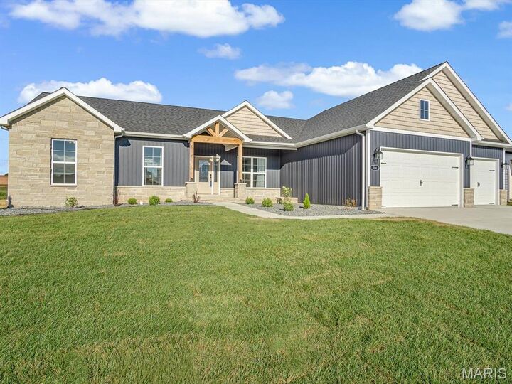 Property Photo:  484 Hayden Drive  IL 62298 