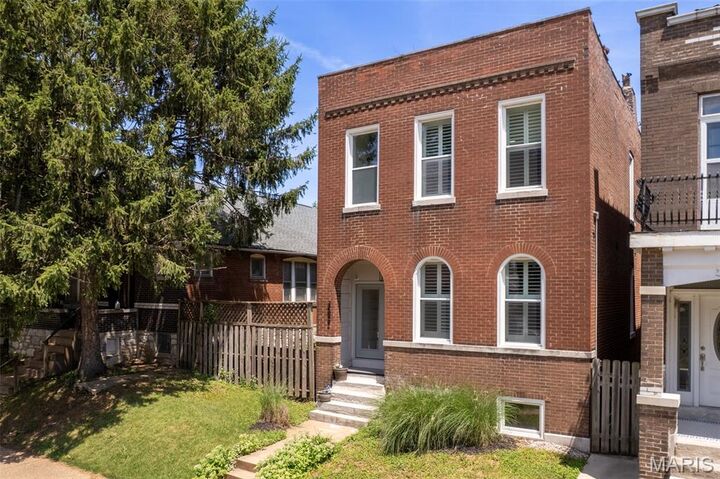 3522 S Spring Avenue  St Louis MO 63116 photo