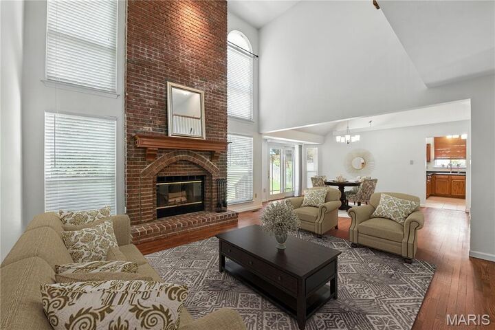 Property Photo:  1827 Pheasant Run Drive  MO 63043 