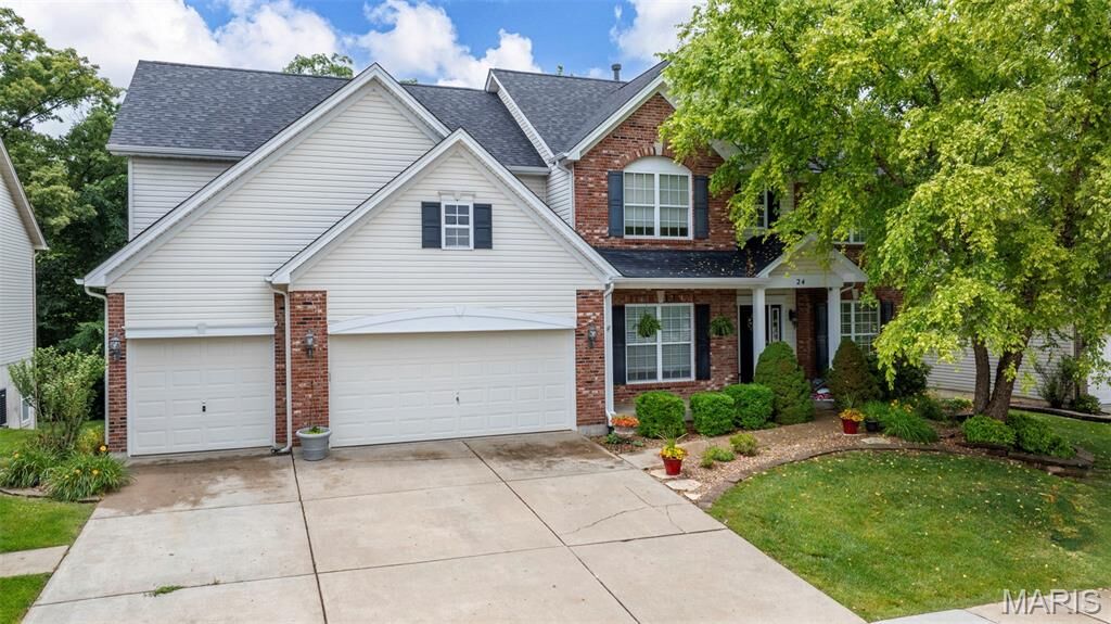 Property Photo:  24 Milton Brennan Manor Court  MO 63385 