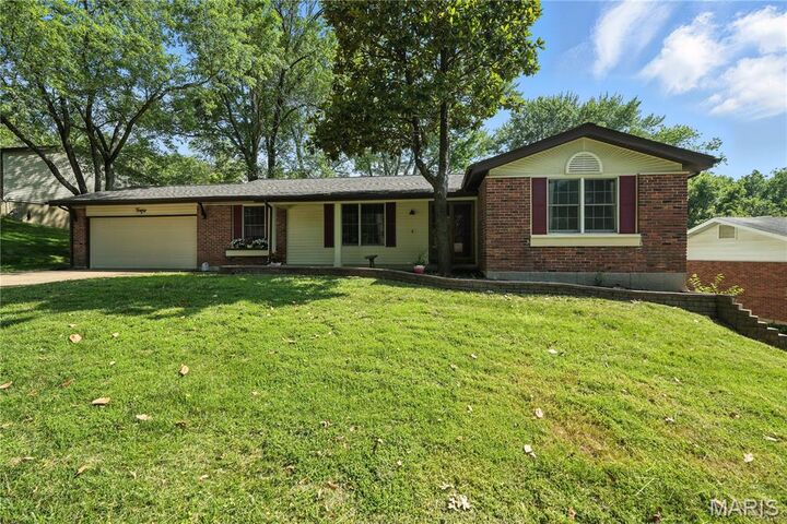 Property Photo:  20 Hiddenbrook Drive  MO 63033 