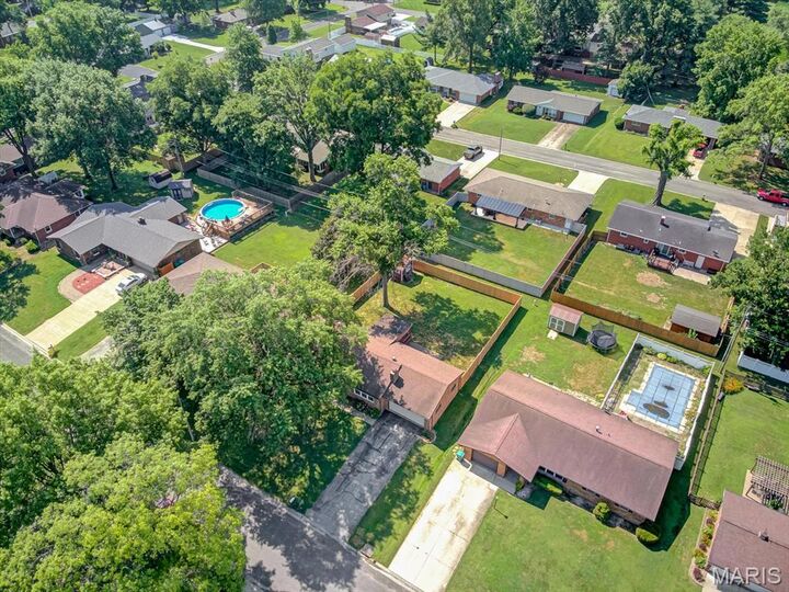 Property Photo:  303 Eugenia Drive  IL 62285 