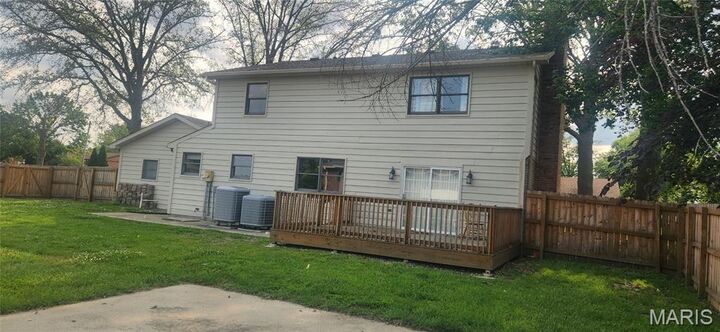 Property Photo: 2629 Westmoreland Drive IL 62040