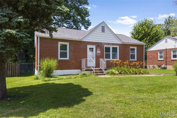 Property Photo: 1485 E Duchesne Drive MO 63031