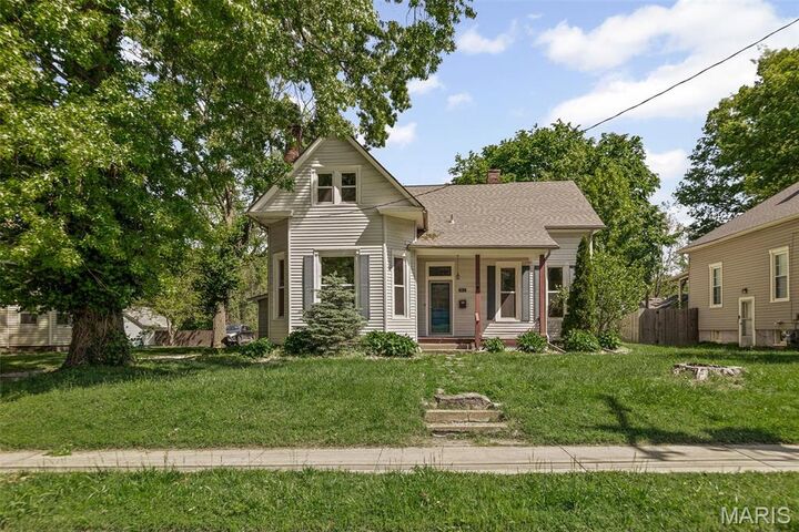 Property Photo: 911 Grand Avenue IL 62025
