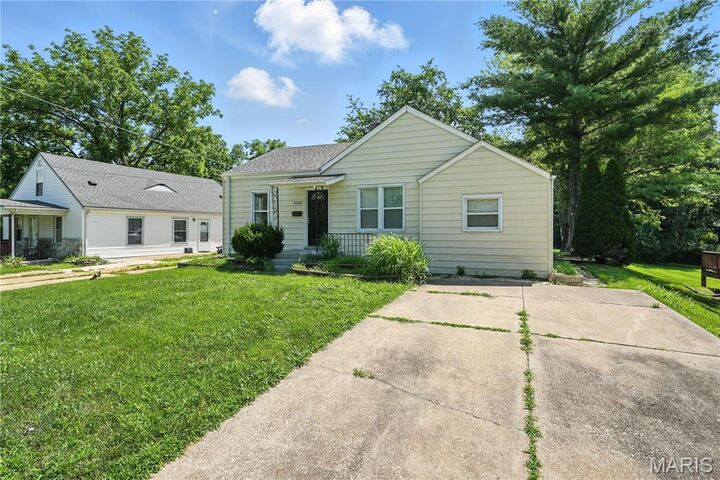 Property Photo: 2430 Prouhet Avenue MO 63114