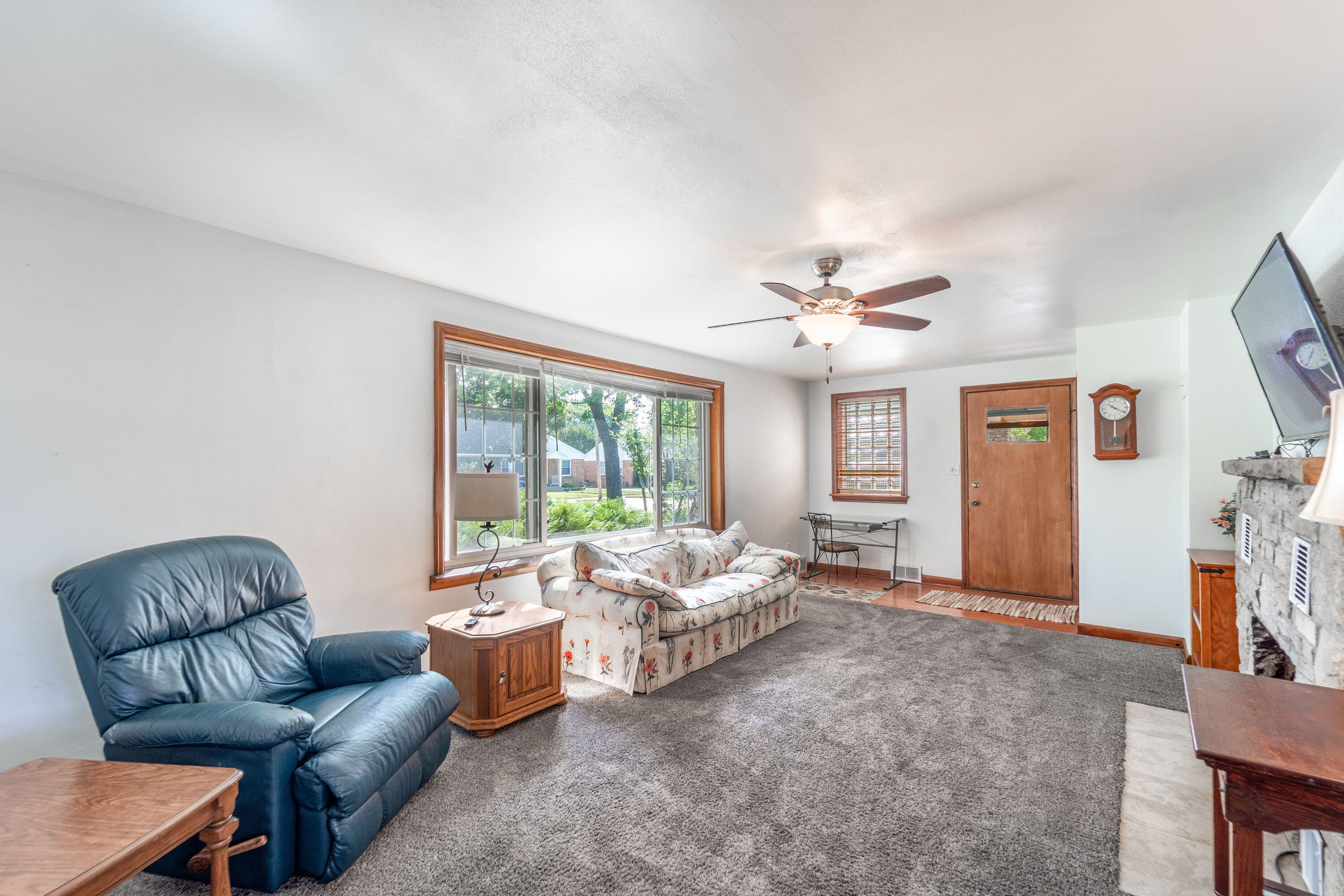 Property Photo: 5629 N Dexter Ave WI 53209