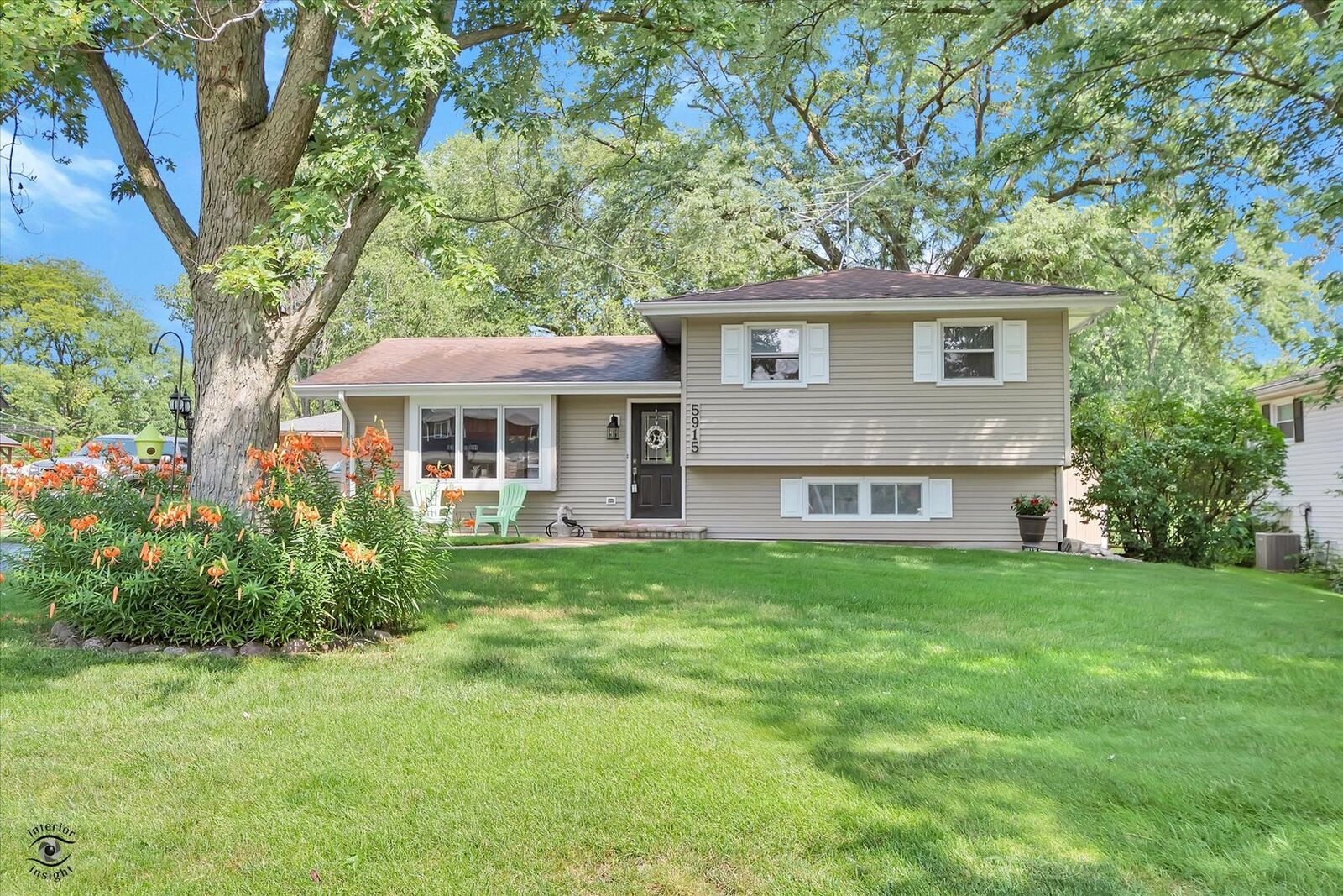 Property Photo:  5915 Pershing Avenue  IL 60516 