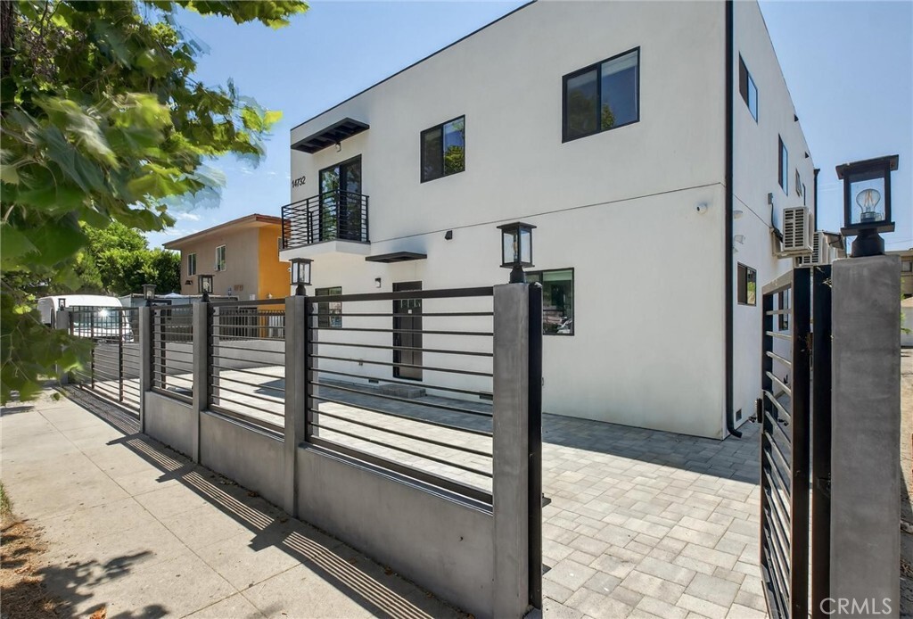 Property Photo: 14734 Gilmore Street C CA 91411