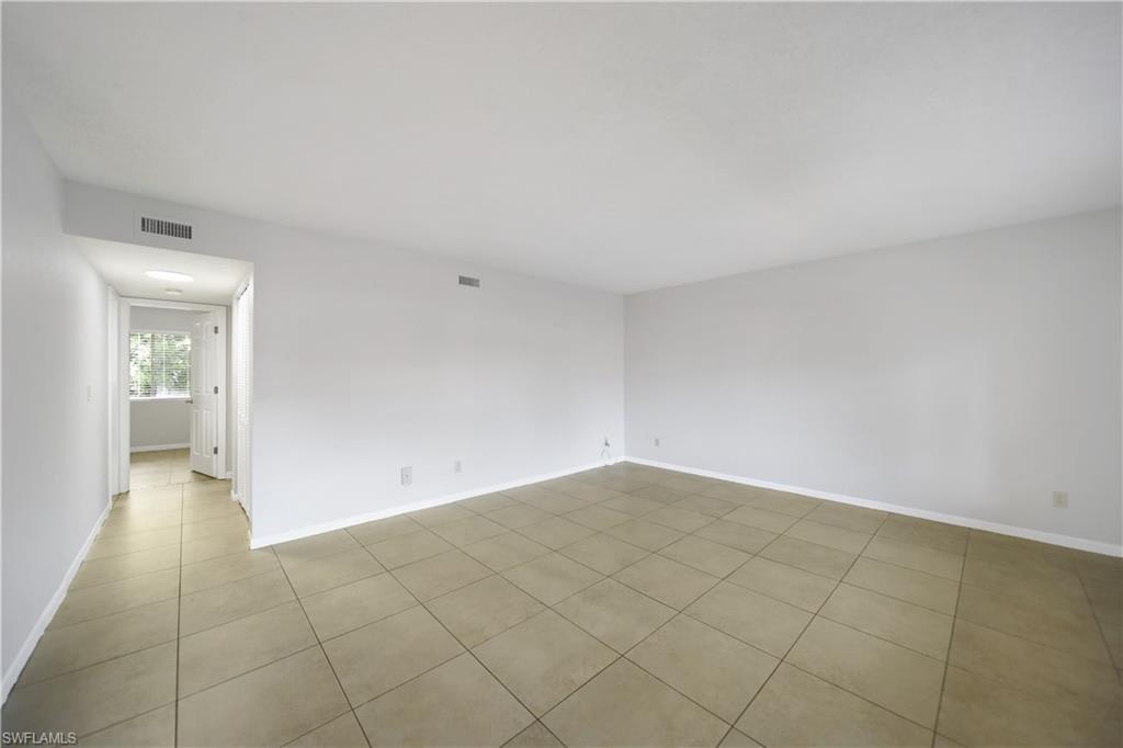 Property Photo:  4621 Bayshore Dr Q4  FL 34112 