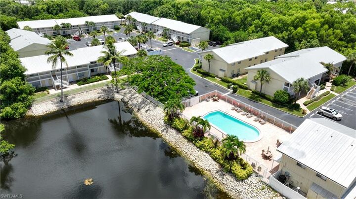 Property Photo: 4621 Bayshore Dr Q4 FL 34112