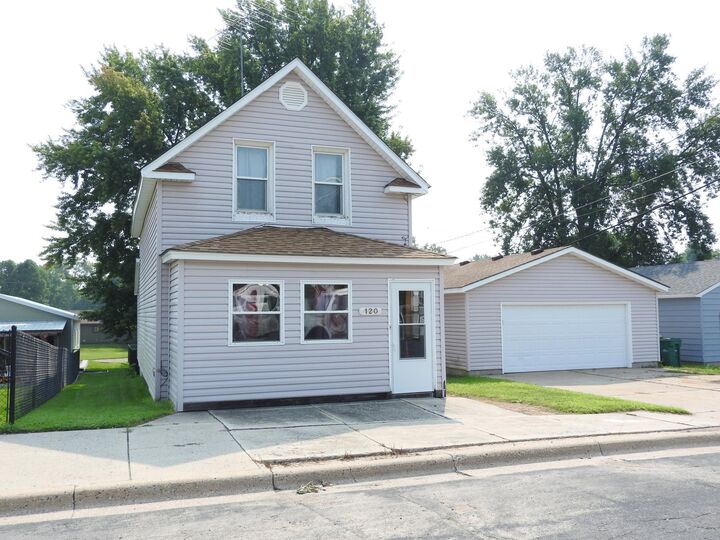 Property Photo:  120 Lake Avenue S  MN 55381 