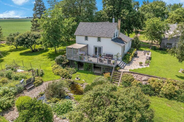 Property Photo: 45037 180th Street MN 56085