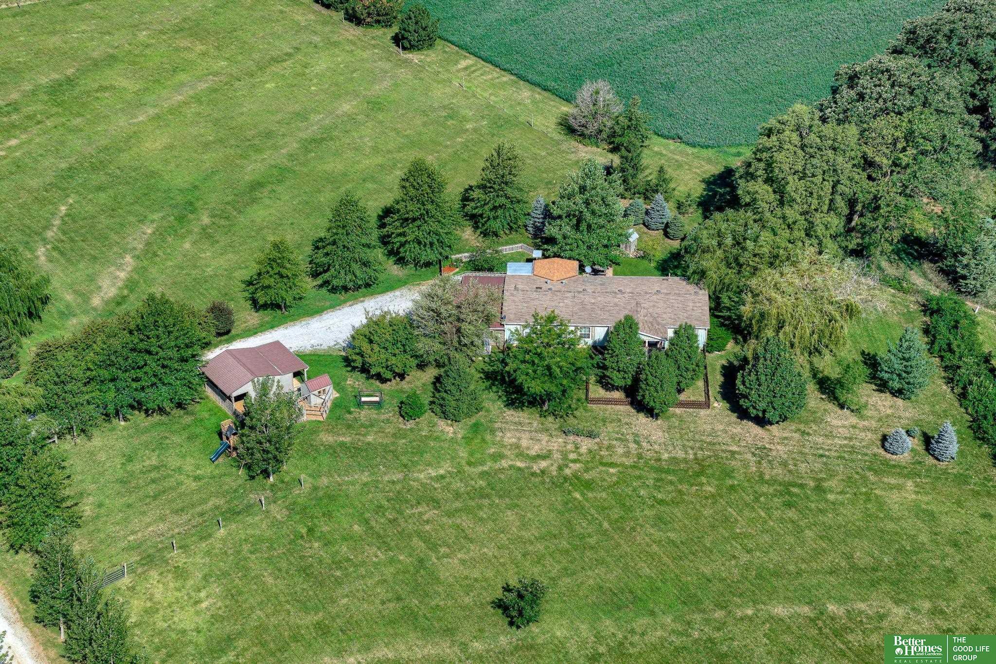 Property Photo: 763 N 60 Road NE 68410