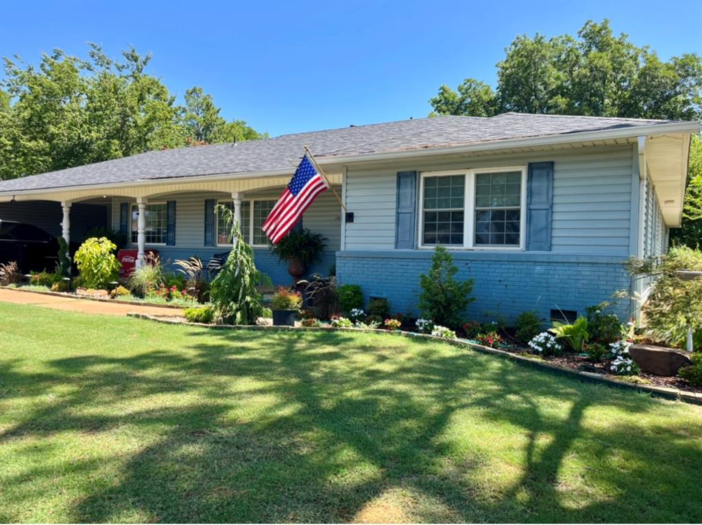 Property Photo: 1412 N 12th Street OK 73533