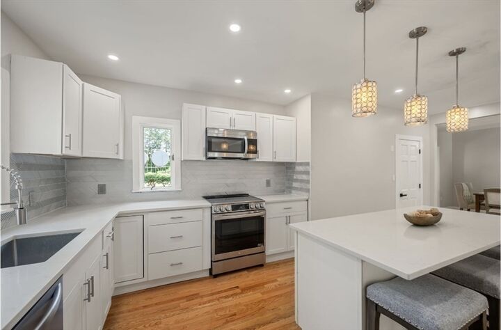 Property Photo:  266 Plain St  MA 02370 