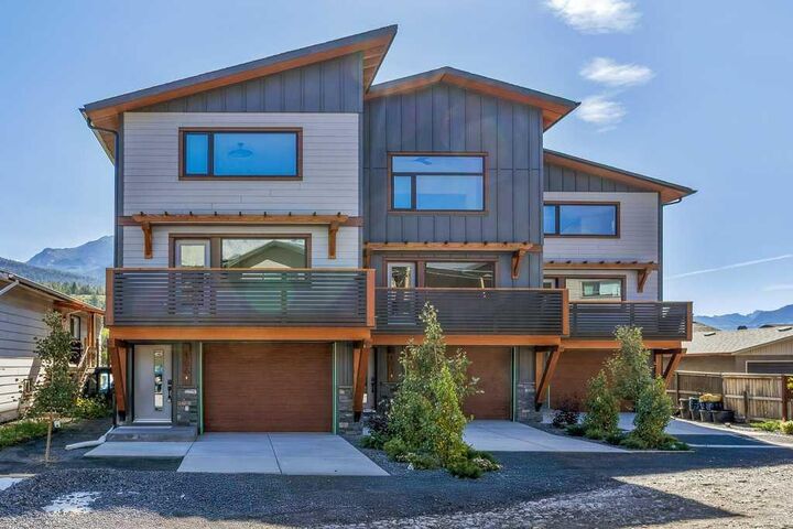 1413 Mountain Avenue 106  Canmore AB T1W 1M3 photo